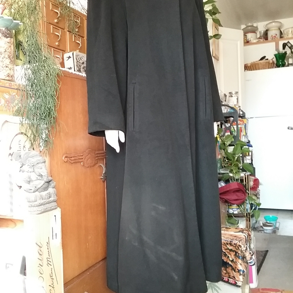 Vintage Burberry 100% Cashmere Coat - Picture 3 of 15